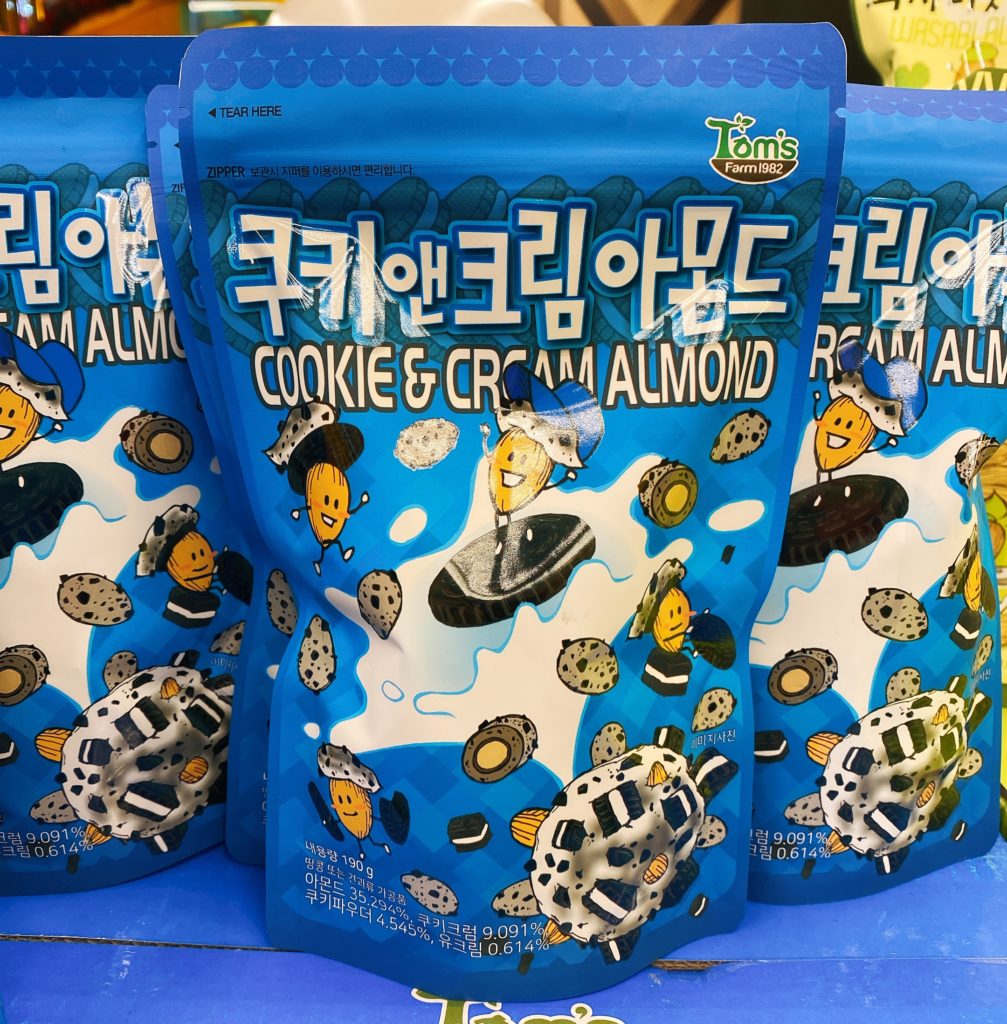 韓国お土産で人気のTom'sのアーモンド オレオ味